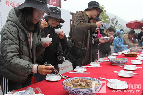 怀溪首届番鸭美食节暨红枫古道旅游文化节开幕