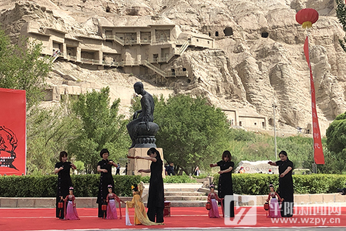 文化走亲“架桥梁”！平阳木偶戏在新疆拜城多地精彩上演
